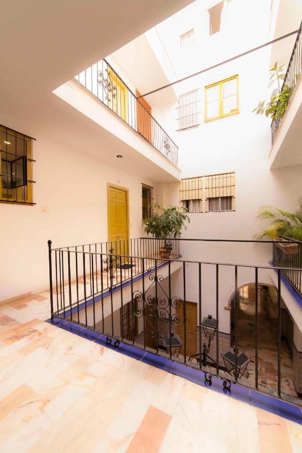 Modern Apartment In City Centre Siviglia Esterno foto