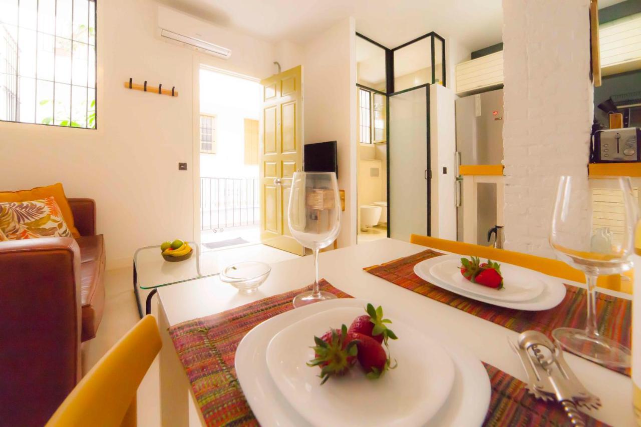 Modern Apartment In City Centre Siviglia Esterno foto