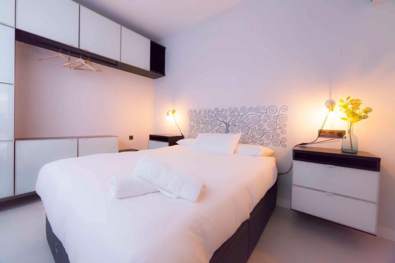 Modern Apartment In City Centre Siviglia Esterno foto