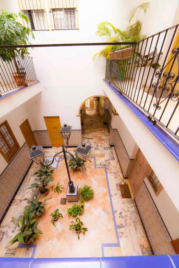 Modern Apartment In City Centre Siviglia Esterno foto