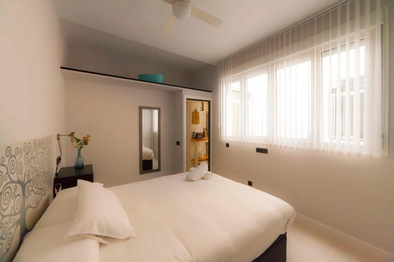 Modern Apartment In City Centre Siviglia Esterno foto